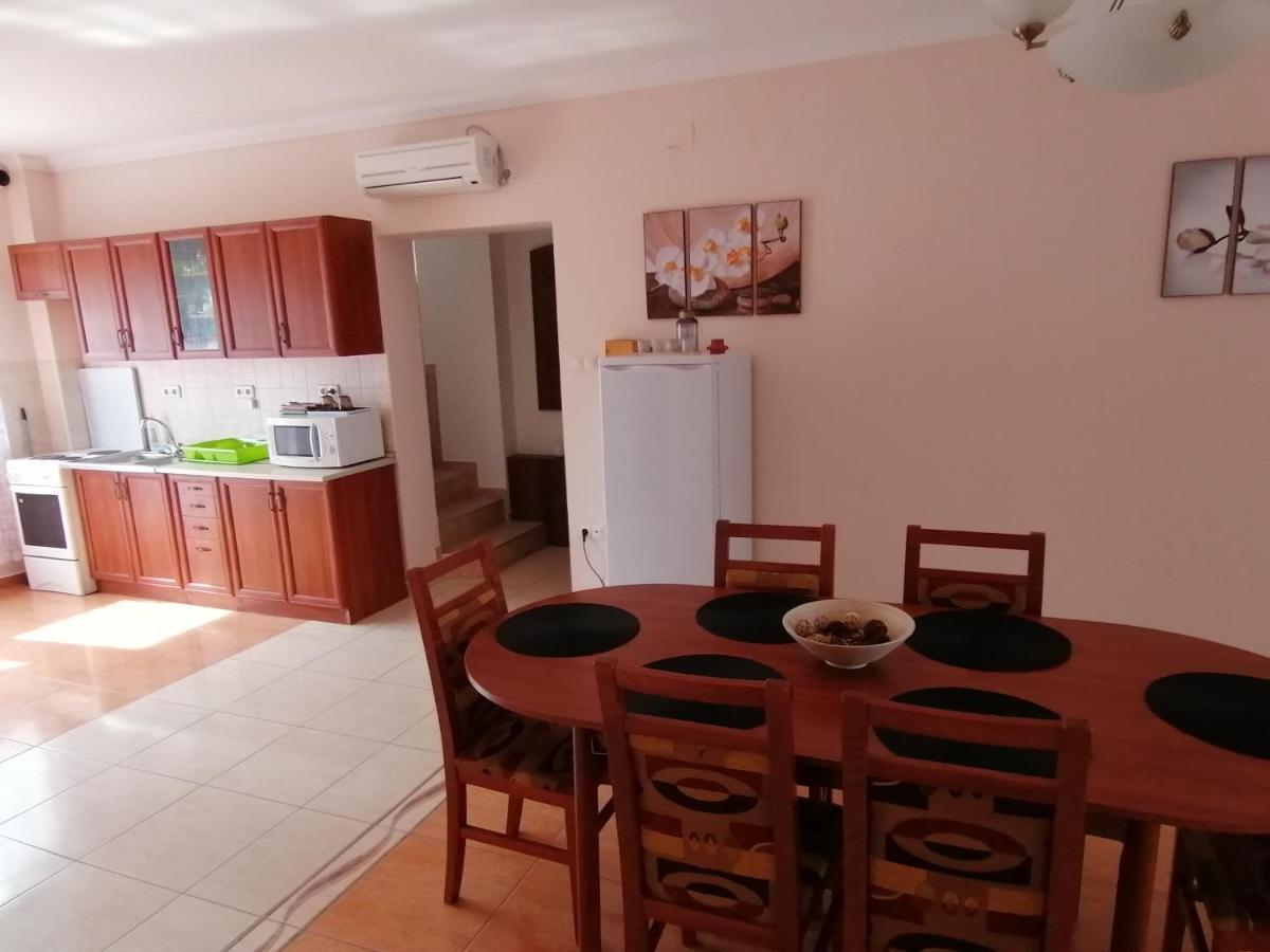Aqua Oazis Apartman Hajdúszoboszló Exterior foto