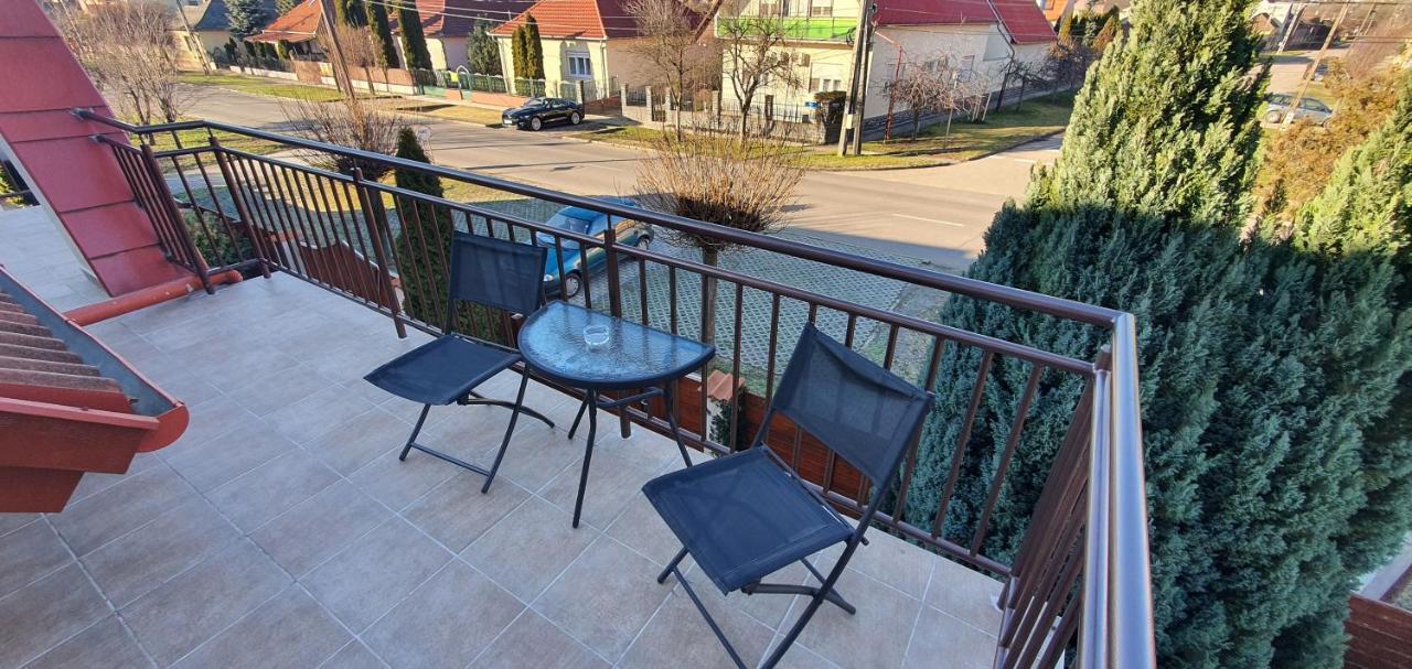 Aqua Oazis Apartman Hajdúszoboszló Exterior foto