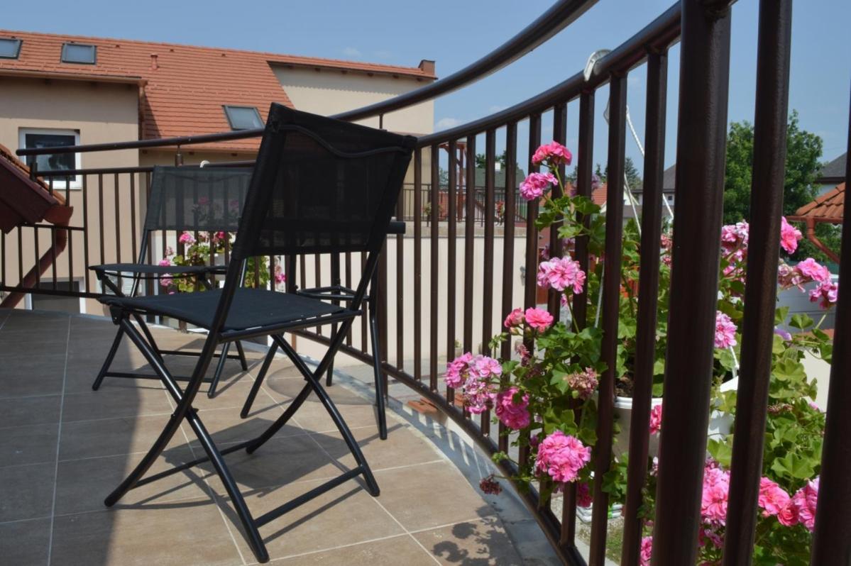Aqua Oazis Apartman Hajdúszoboszló Exterior foto